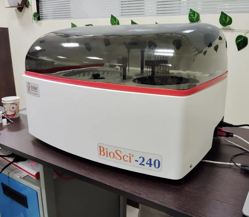 Biochemistry Analyzer Fully Automatic BioSci240
